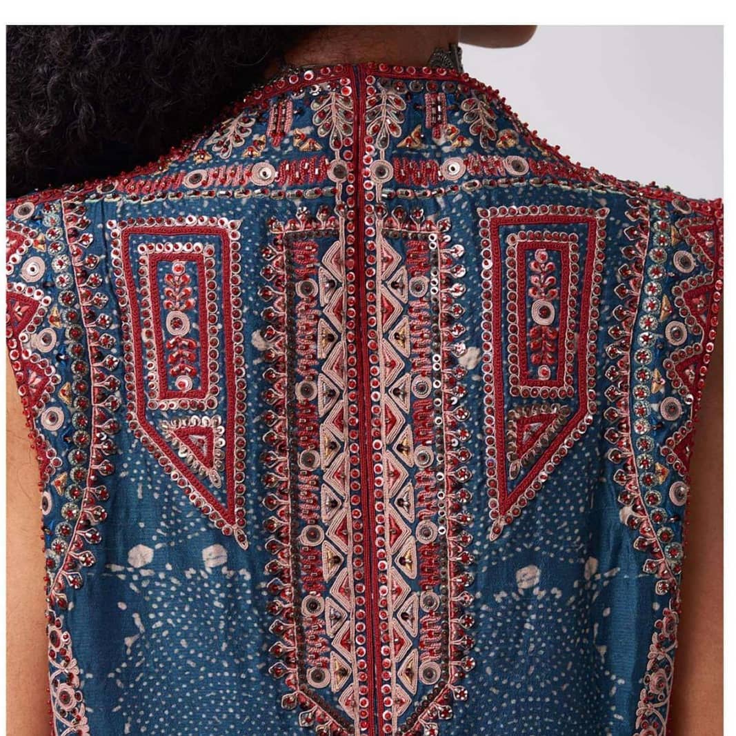 Style Audit by Jaina Lalbhai,  styleauditbyjainalalbhai, maximalism, minimalismmaximalism, virtualtrunkshow, changingthewayahmedabaddresses, revolutinizingfashion, loveforindigo, loveforfashion