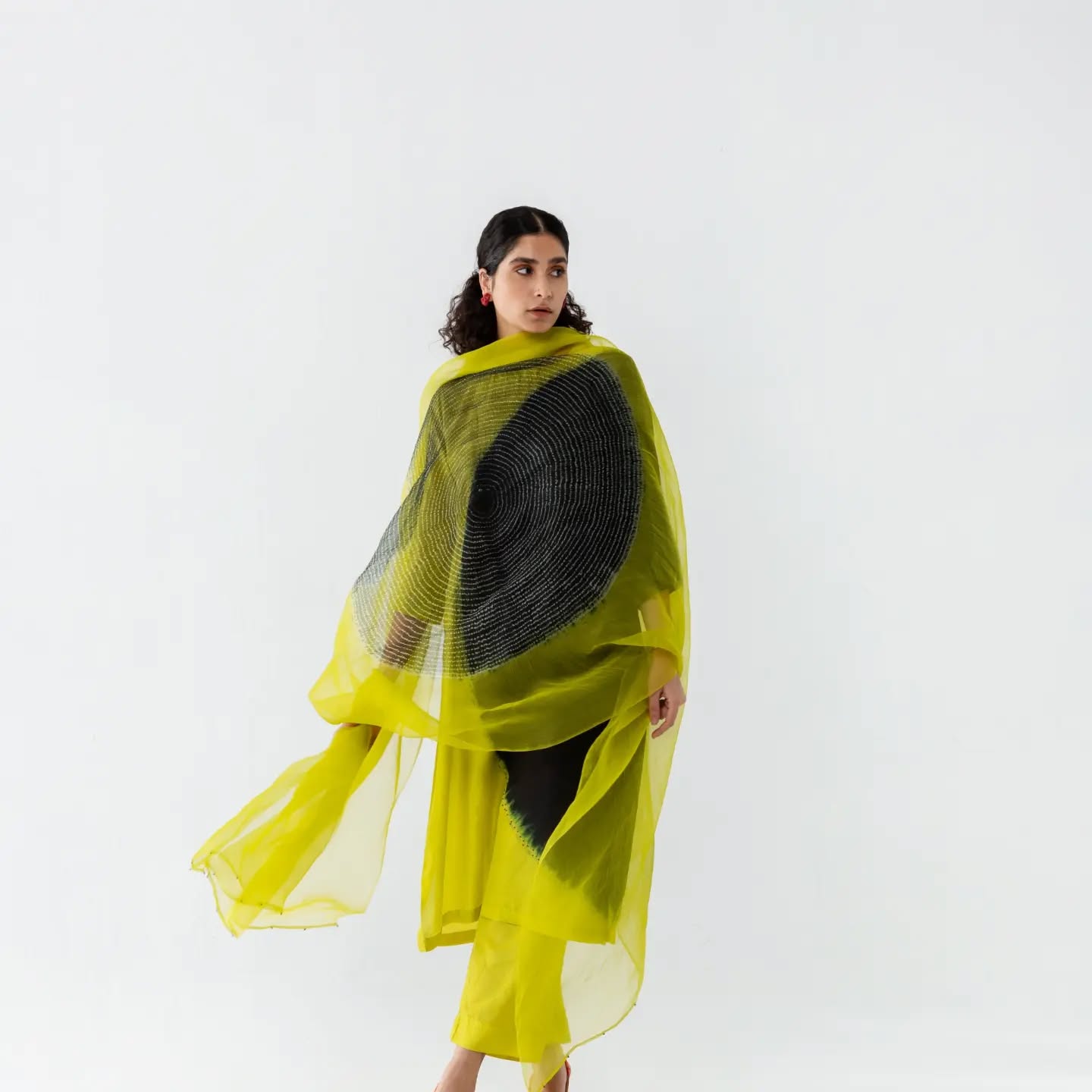 Style Audit by Jaina Lalbhai,  styleauditbyjainalalbhai, trunkshow, popup, changingthewayahmedabaddresses, revolunizingfashion, makeastatement, loveforfashion, loveforcraft, iridescence, ahmedabadshopping