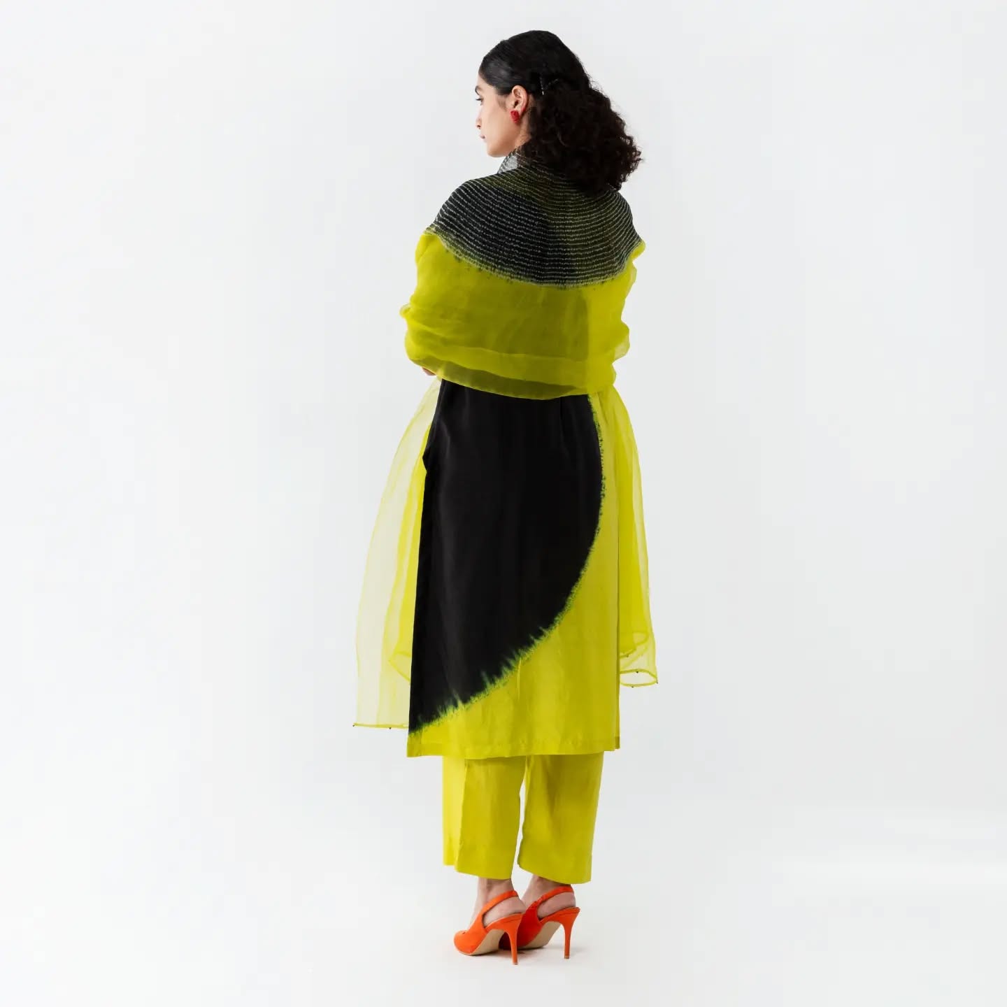 Style Audit by Jaina Lalbhai,  styleauditbyjainalalbhai, trunkshow, popup, changingthewayahmedabaddresses, revolunizingfashion, makeastatement, loveforfashion, loveforcraft, iridescence, ahmedabadshopping